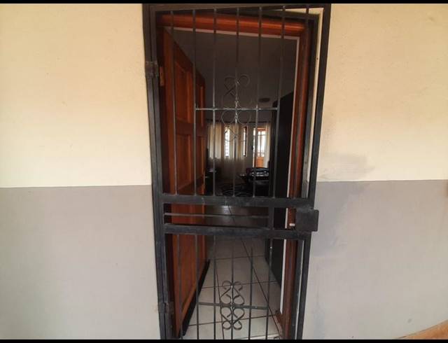 1 BEDROOM APARTMENT FOR SALE IN HESTEAPARK